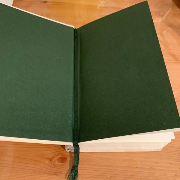 Classic Oliver Twist book - Picture 4 of 6